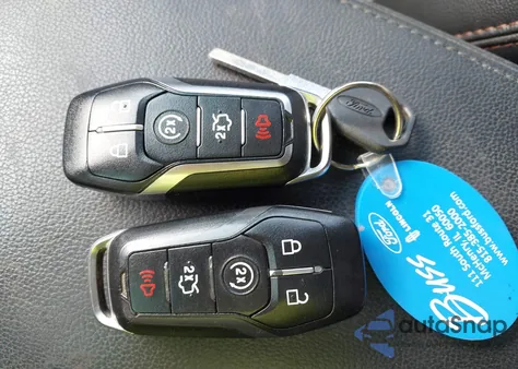 2017 Ford Explorer Xlt z USA, uszkodzony, nr VIN 1FM5K8D89HGA67810